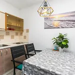 Apartment Boro Duće
