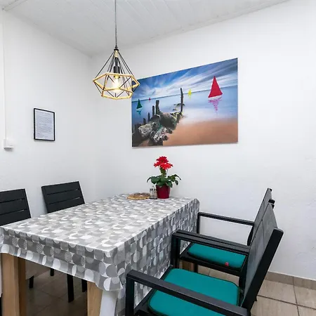 Apartamento Boro Duće